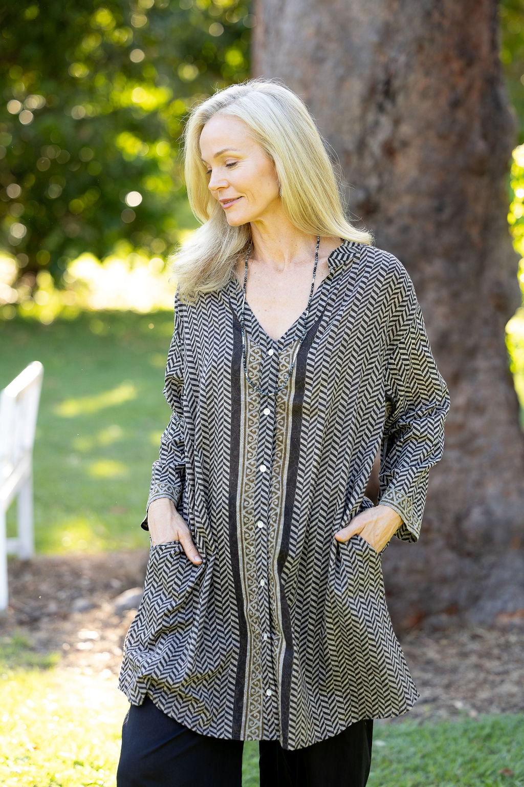 Leela Tunic Blouse – Obsidian Womens, Leela tunic blouse, with sleeves, 100% cotton, hand block print. In black Obsidian.